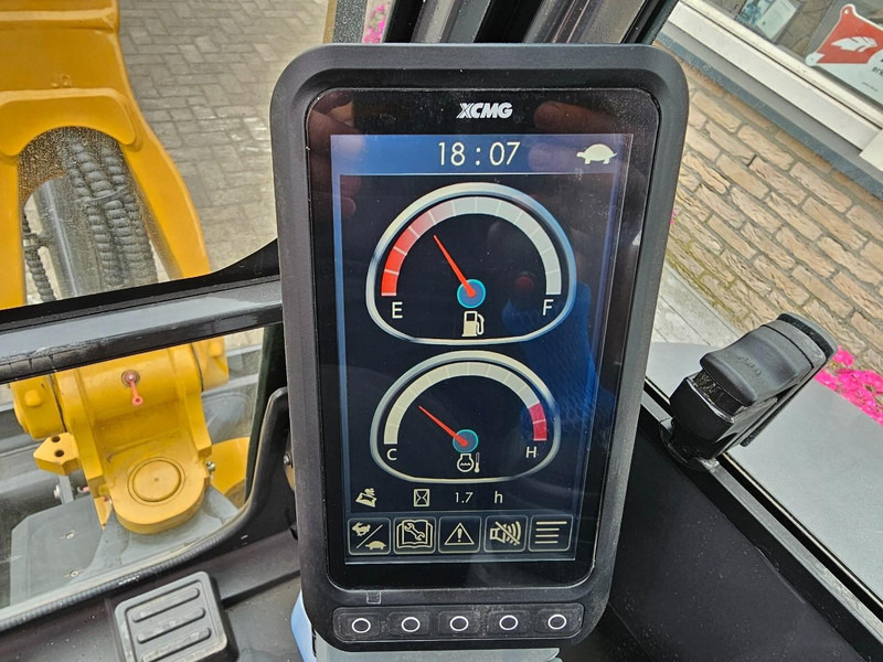 Mini excavator XCMG XE27U: picture 15