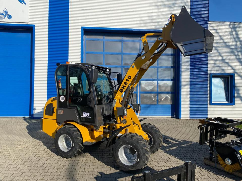 Radlader/Hoflader BK810 inkl. Kehrmaschinenpaket *INKL.19% MWST*BERGER KRAUS* KUBOTA*EURO*CE* - Compact loader: picture 3 Radlader/Hoflader BK810 inkl. Kehrmaschinenpaket *INKL.19% MWST*BERGER KRAUS* KUBOTA*EURO*CE* - Compact loader: picture 3