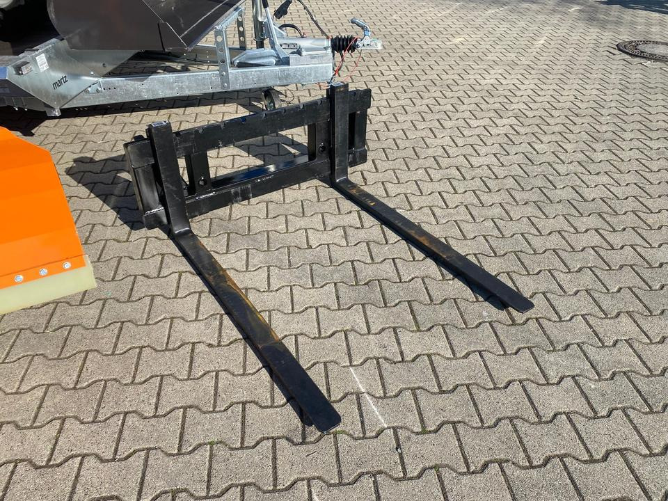Radlader/Hoflader BK810 inkl. Tieflader und Winterpaket *INKL.19% MWST*BERGER KRAUS* KUBOTA*EURO*CE* - Compact loader: picture 3 Radlader/Hoflader BK810 inkl. Tieflader und Winterpaket *INKL.19% MWST*BERGER KRAUS* KUBOTA*EURO*CE* - Compact loader: picture 3
