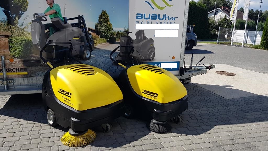 KÄRCHER KM 85/50 W P Benzin HONDA - Industrial sweeper: picture 1 KÄRCHER KM 85/50 W P Benzin HONDA - Industrial sweeper: picture 1