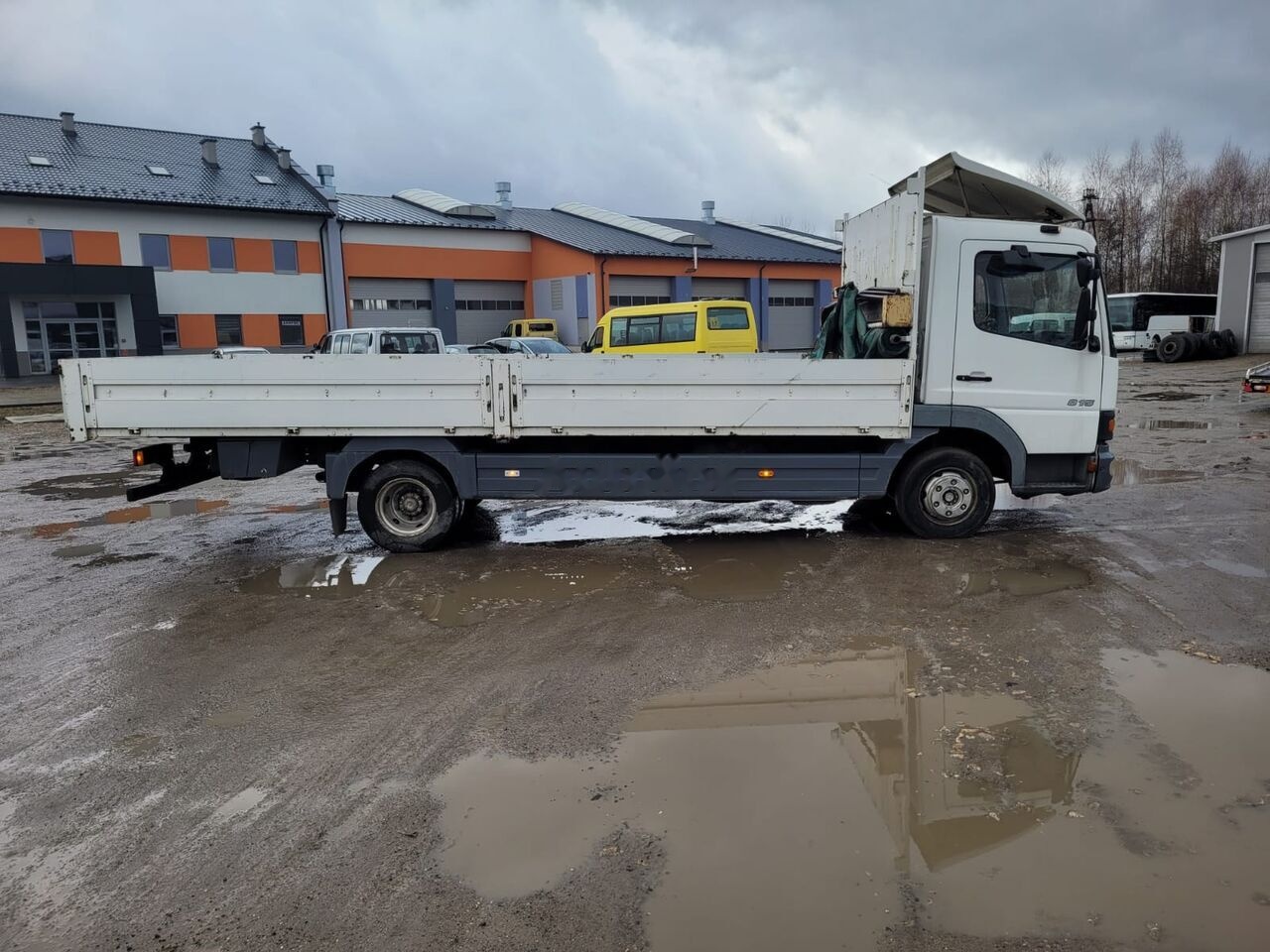 Mercedes-Benz Atego 815 - Dropside/ Flatbed truck: picture 4 Mercedes-Benz Atego 815 - Dropside/ Flatbed truck: picture 4