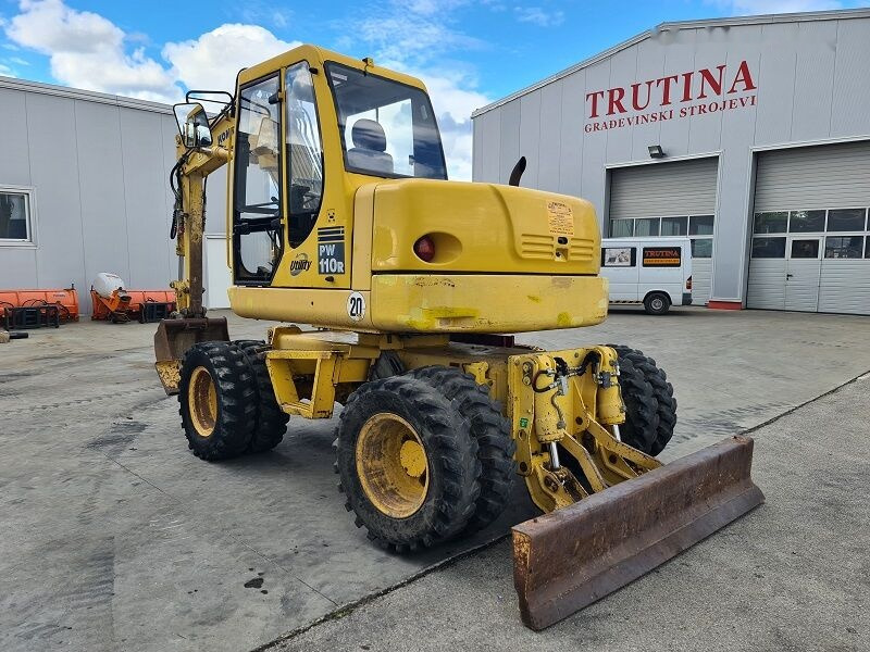Komatsu PW110 - Wheel excavator: picture 2 Komatsu PW110 - Wheel excavator: picture 2