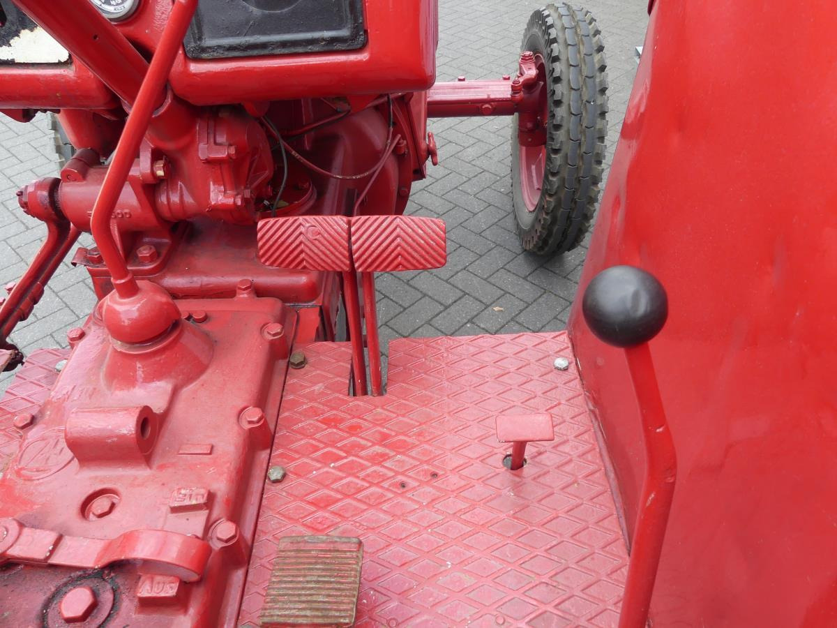 Farm tractor Fahr D45L: picture 15