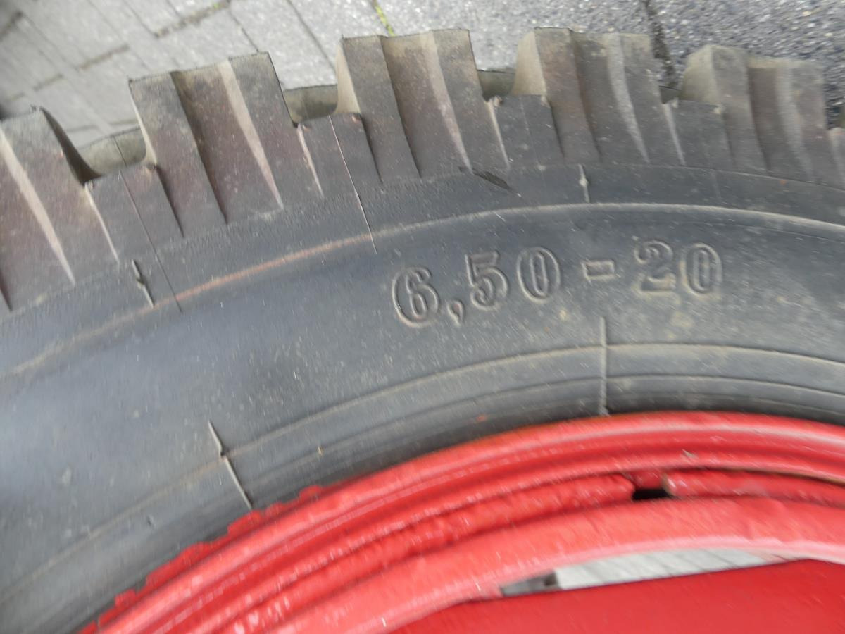 Farm tractor Fahr D45L: picture 24