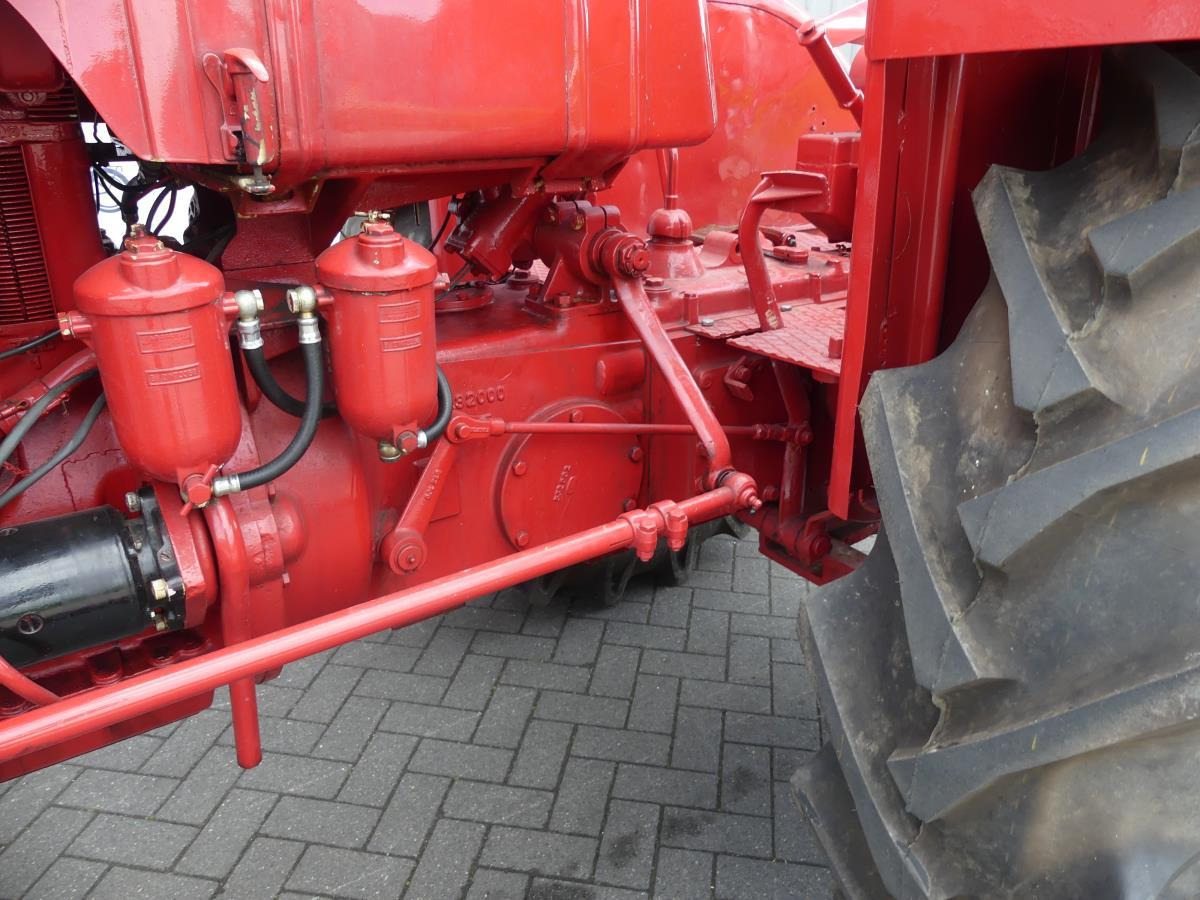 Farm tractor Fahr D45L: picture 28
