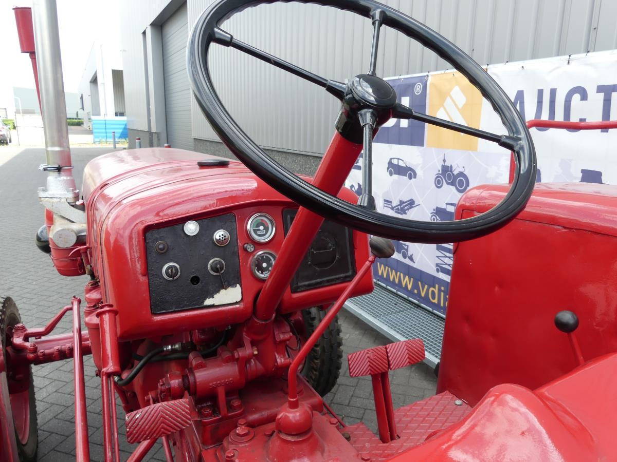 Farm tractor Fahr D45L: picture 17