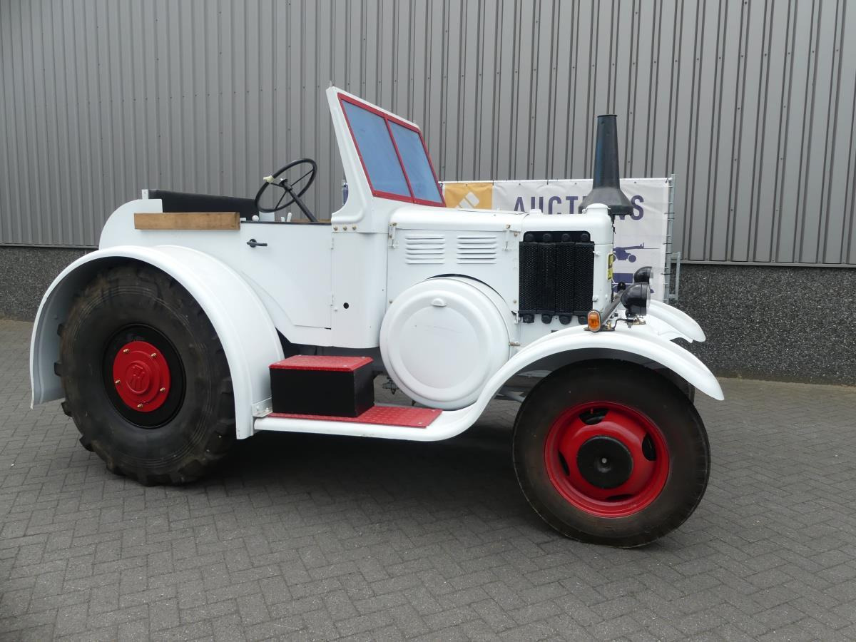Lanz-Bulldog D8506 - Tow tractor: picture 1 Lanz-Bulldog D8506 - Tow tractor: picture 1