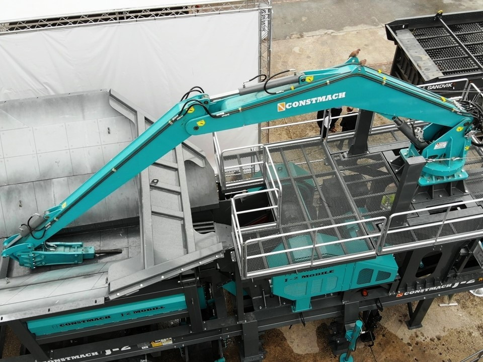 CONSTMACH Hydraulischer Abbruchhammer – Maximale Schlagkraft für Harte Abbrucharbeiten - Crusher: picture 3 CONSTMACH Hydraulischer Abbruchhammer – Maximale Schlagkraft für Harte Abbrucharbeiten - Crusher: picture 3