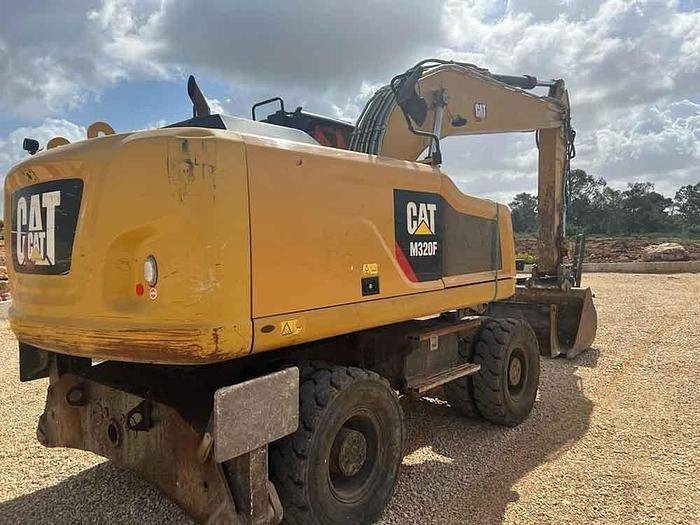 CAT M320F - Excavator: picture 2 CAT M320F - Excavator: picture 2