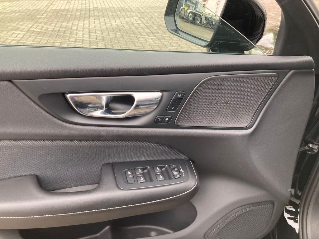 Volvo S60 T5 Lim. R-Design - Sedan: picture 5 Volvo S60 T5 Lim. R-Design - Sedan: picture 5