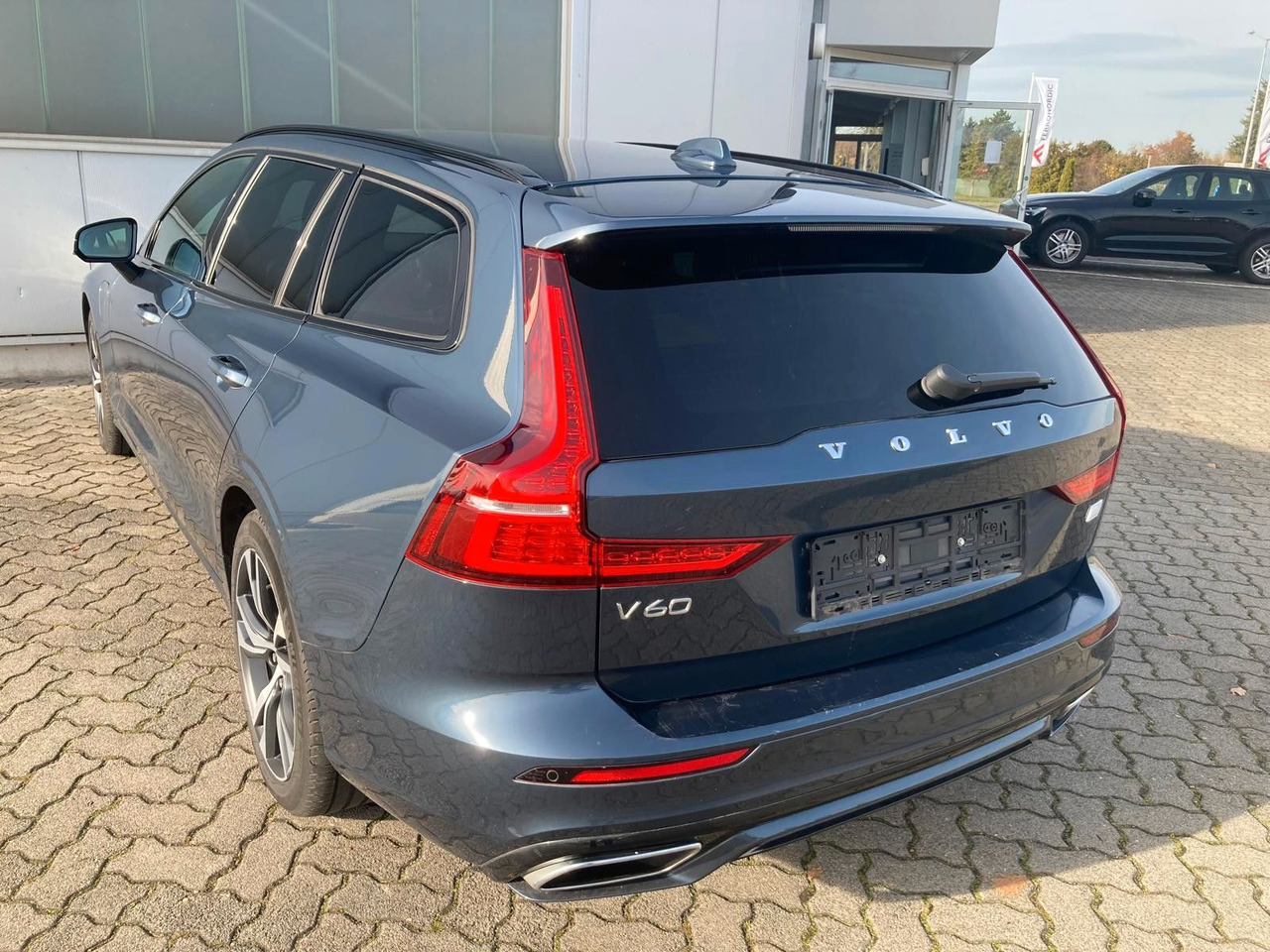 Volvo V60 T8 R Design Recharge Plug-In Hybrid AWD - Station wagon: picture 5 Volvo V60 T8 R Design Recharge Plug-In Hybrid AWD - Station wagon: picture 5