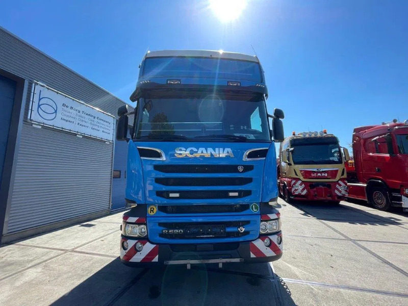 Scania R520 V8 6x2-4 - Tractor unit: picture 4 Scania R520 V8 6x2-4 - Tractor unit: picture 4