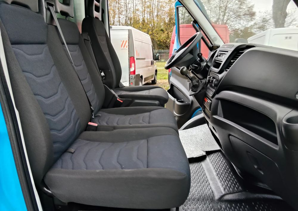 Box truck Iveco Daily 70C18: picture 19