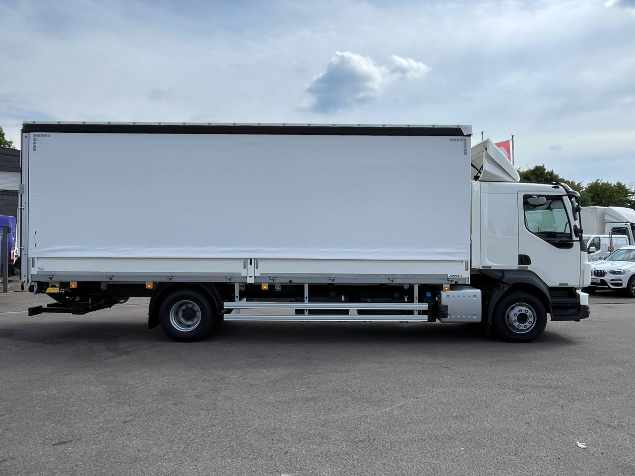 Volvo FL 14.245 Junge Schiebeplanenaufbau LBW - Curtainsider truck: picture 3 Volvo FL 14.245 Junge Schiebeplanenaufbau LBW - Curtainsider truck: picture 3