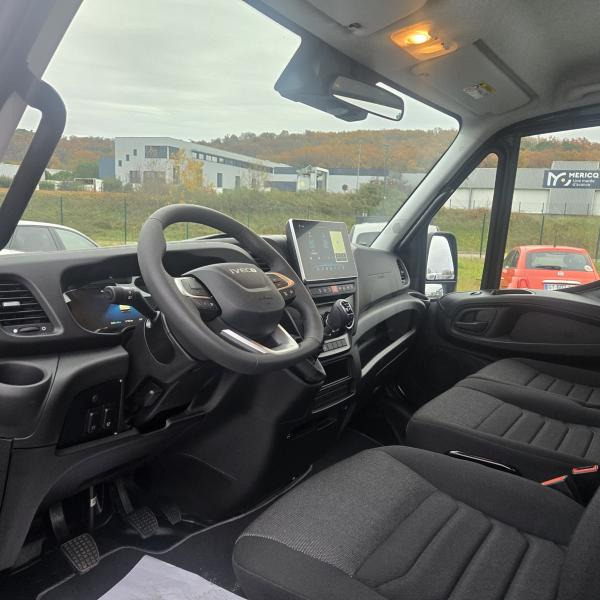 Iveco Daily 35C18 - Tow truck: picture 2 Iveco Daily 35C18 - Tow truck: picture 2