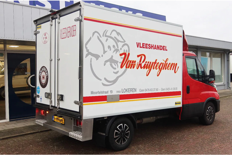 Iveco 35S 180 35 S 180 Hi-Matic - Refrigerated van: picture 3 Iveco 35S 180 35 S 180 Hi-Matic - Refrigerated van: picture 3