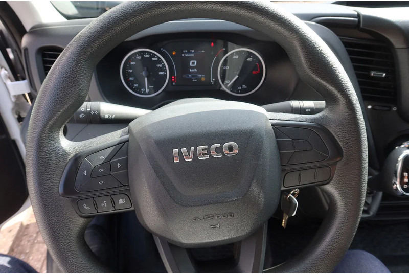 Iveco Daily 35S16 Iveco 35S16 L3/H2 Koel/Vries/ verwarmen Carrier Xarios 350 + 220 volt nacht aansluiting - Refrigerated van: picture 4 Iveco Daily 35S16 Iveco 35S16 L3/H2 Koel/Vries/ verwarmen Carrier Xarios 350 + 220 volt nacht aansluiting - Refrigerated van: picture 4