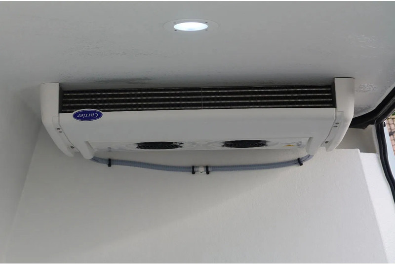 Refrigerated van Iveco Daily 35S16 Iveco 35S16 L3/H2 Koel/Vries/ verwarmen Carrier Xarios 350 + 220 volt nacht aansluiting: picture 10 Refrigerated van Iveco Daily 35S16 Iveco 35S16 L3/H2 Koel/Vries/ verwarmen Carrier Xarios 350 + 220 volt nacht aansluiting: picture 10