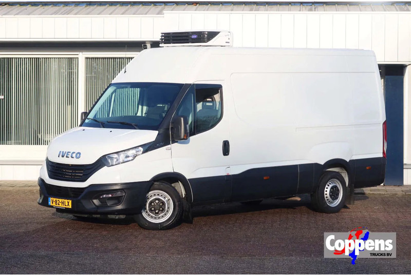 Iveco Daily 35S16 Koel/Vries L2/H2 Carrier Xarios 350 Koel/Vries/Verwarmen + nachtaansluiting 220 volt - Refrigerated van: picture 1 Iveco Daily 35S16 Koel/Vries L2/H2 Carrier Xarios 350 Koel/Vries/Verwarmen + nachtaansluiting 220 volt - Refrigerated van: picture 1