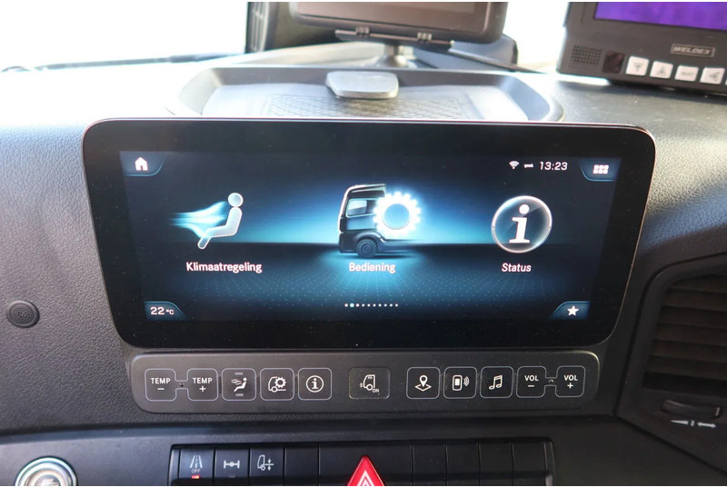 Box truck Mercedes-Benz Actros 1840 L Bkawagen+ BAR klep 2.000kg met Gesioleerde bak: picture 10 Box truck Mercedes-Benz Actros 1840 L Bkawagen+ BAR klep 2.000kg met Gesioleerde bak: picture 10