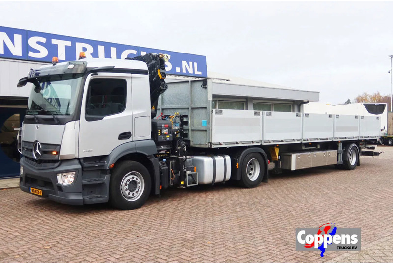 Mercedes-Benz Actros 2133 L Trekker + Hiab Kraan met City Trailer: OT-92-VD - Crane truck: picture 1 Mercedes-Benz Actros 2133 L Trekker + Hiab Kraan met City Trailer: OT-92-VD - Crane truck: picture 1