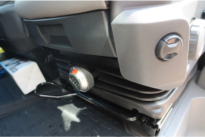 Refrigerated van Volkswagen Crafter 177 PK Koel/ Vries/ Verwarmen Carrier xarios 350 met nachtaansluiting BPM vrij.: picture 12
