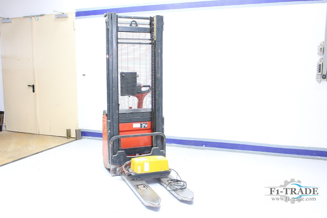 Linde L 12 - Stacker: picture 4 Linde L 12 - Stacker: picture 4