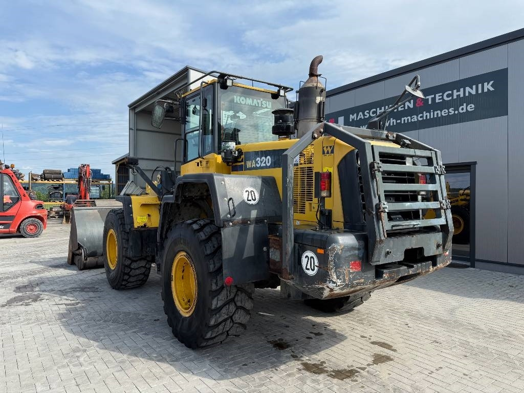 Komatsu WA 320-6 - Wheel loader: picture 3 Komatsu WA 320-6 - Wheel loader: picture 3