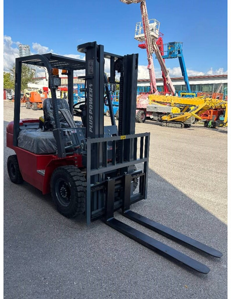 Plus Power Dieselstapler 2500kg, 3000mm - Diesel forklift: picture 5 Plus Power Dieselstapler 2500kg, 3000mm - Diesel forklift: picture 5