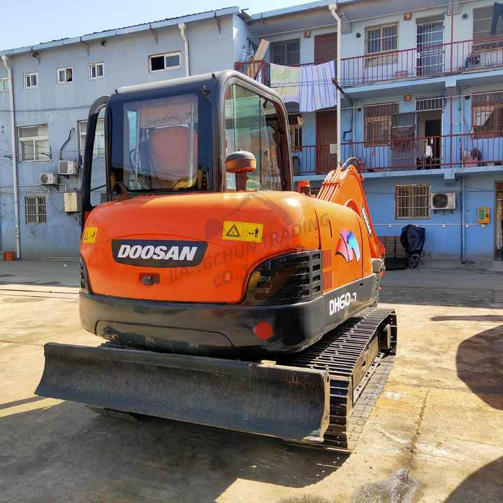 Awesome Performance Korea Imported Small Scale Used Doosan Dh60 Excavator - Crawler excavator: picture 5 Awesome Performance Korea Imported Small Scale Used Doosan Dh60 Excavator - Crawler excavator: picture 5