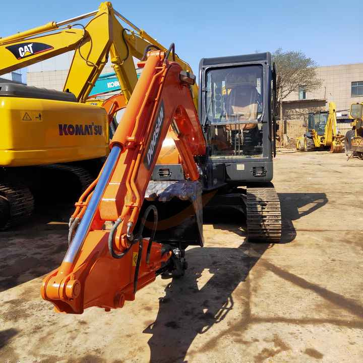 Awesome Performance Korea Imported Small Scale Used Doosan Dh60 Excavator - Crawler excavator: picture 2 Awesome Performance Korea Imported Small Scale Used Doosan Dh60 Excavator - Crawler excavator: picture 2