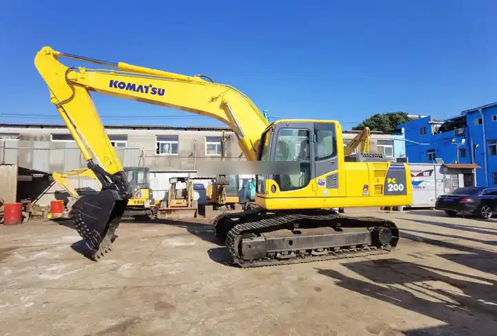 Construction PC200-8 Crawler Komatsu PC220-8 excavator used excavator - Crawler excavator: picture 3 Construction PC200-8 Crawler Komatsu PC220-8 excavator used excavator - Crawler excavator: picture 3