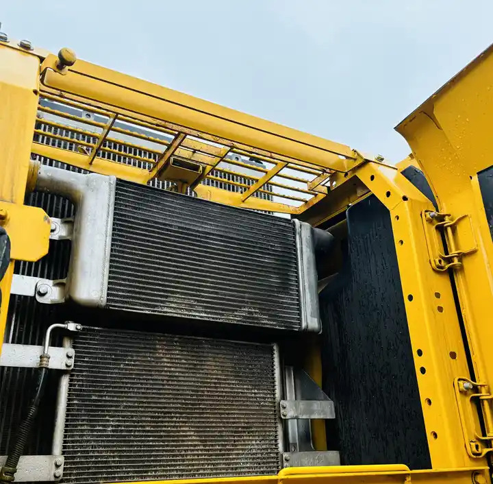 Favorable Price Japan Original Good Working Condition Used Komatsu Pc300-7 Tracked Excavator In Shanghai - Crawler excavator: picture 2 Favorable Price Japan Original Good Working Condition Used Komatsu Pc300-7 Tracked Excavator In Shanghai - Crawler excavator: picture 2