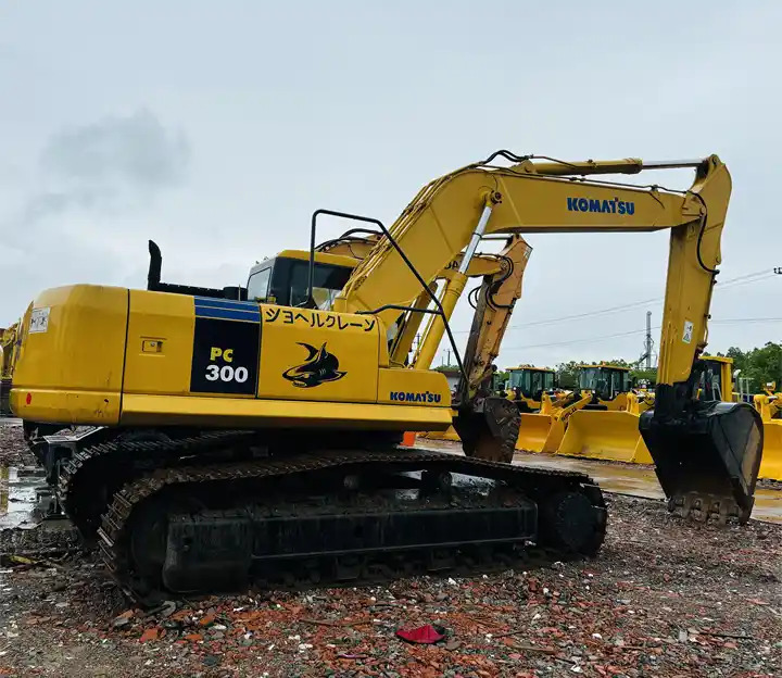 Favorable Price Japan Original Good Working Condition Used Komatsu Pc300-7 Tracked Excavator In Shanghai - Crawler excavator: picture 1 Favorable Price Japan Original Good Working Condition Used Komatsu Pc300-7 Tracked Excavator In Shanghai - Crawler excavator: picture 1