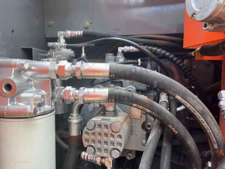 Hot sale Used Hitachi ZX120 digger medium size Excavator second hand excavator - Crawler excavator: picture 5 Hot sale Used Hitachi ZX120 digger medium size Excavator second hand excavator - Crawler excavator: picture 5