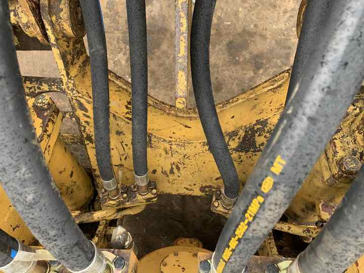 Japan Imported Caterpillar D7R Bulldozer Japan Original Cat D7G D7R D9n D8r Used Bulldozers - Bulldozer: picture 4 Japan Imported Caterpillar D7R Bulldozer Japan Original Cat D7G D7R D9n D8r Used Bulldozers - Bulldozer: picture 4