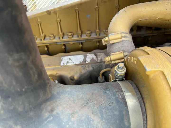 Original Japan Imported Caterpillar D7R Bulldozer Japan Original Cat D7G D7R D9n D8r Used Bulldozers - Bulldozer: picture 2 Original Japan Imported Caterpillar D7R Bulldozer Japan Original Cat D7G D7R D9n D8r Used Bulldozers - Bulldozer: picture 2