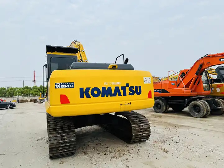 Original Japan Used Crawler Excavator Komatsu Pc200lc-7 Pc220lc-7 A/c Cabin In Shanghai - Crawler excavator: picture 5 Original Japan Used Crawler Excavator Komatsu Pc200lc-7 Pc220lc-7 A/c Cabin In Shanghai - Crawler excavator: picture 5