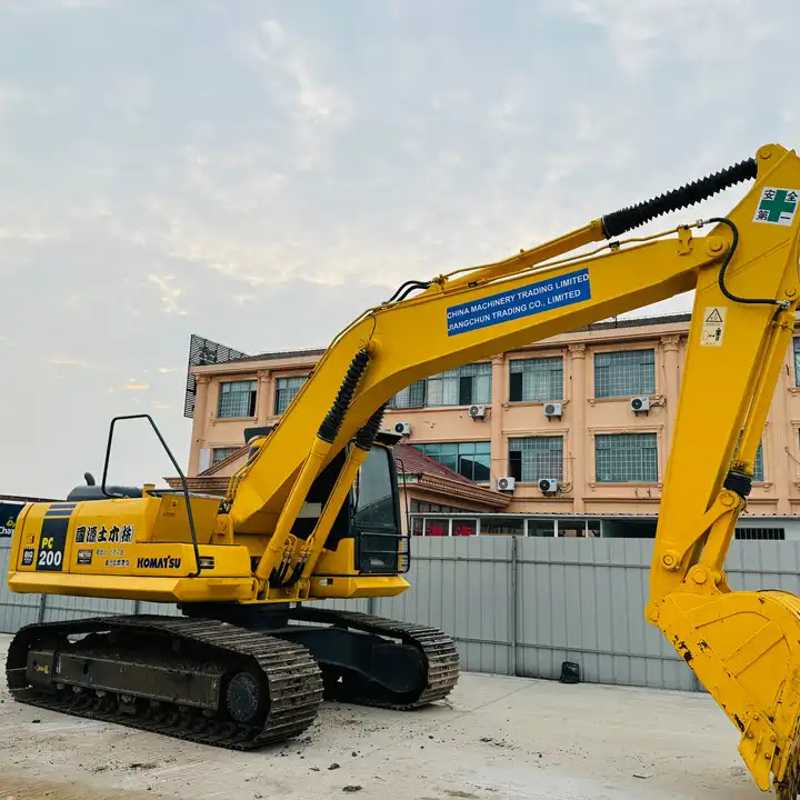Original Japan Used Crawler Excavator Komatsu Pc200lc-7 Pc220lc-7 A/c Cabin In Shanghai - Crawler excavator: picture 2 Original Japan Used Crawler Excavator Komatsu Pc200lc-7 Pc220lc-7 A/c Cabin In Shanghai - Crawler excavator: picture 2