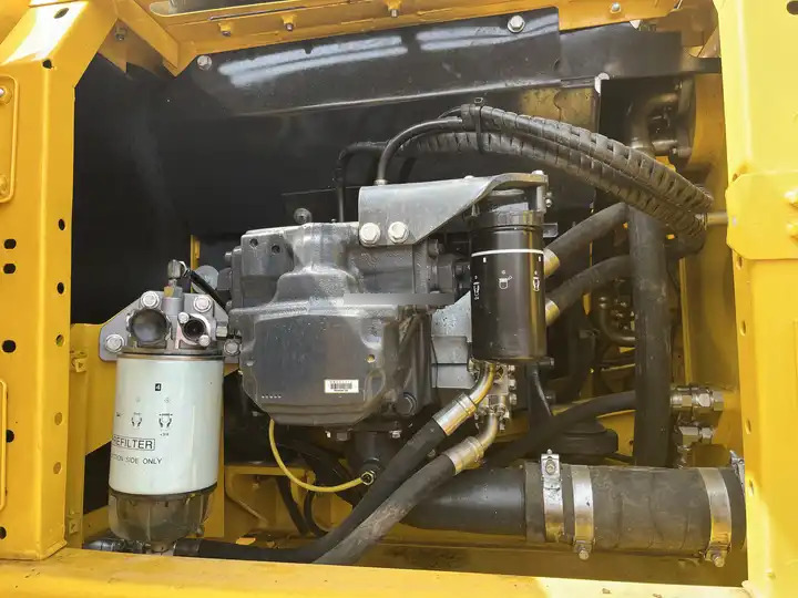 Second hand komatsu PC200 pc200-7 pc200-8 pc220 excavator low price high quality Construction works machinery in good condition - Crawler excavator: picture 5 Second hand komatsu PC200 pc200-7 pc200-8 pc220 excavator low price high quality Construction works machinery in good condition - Crawler excavator: picture 5