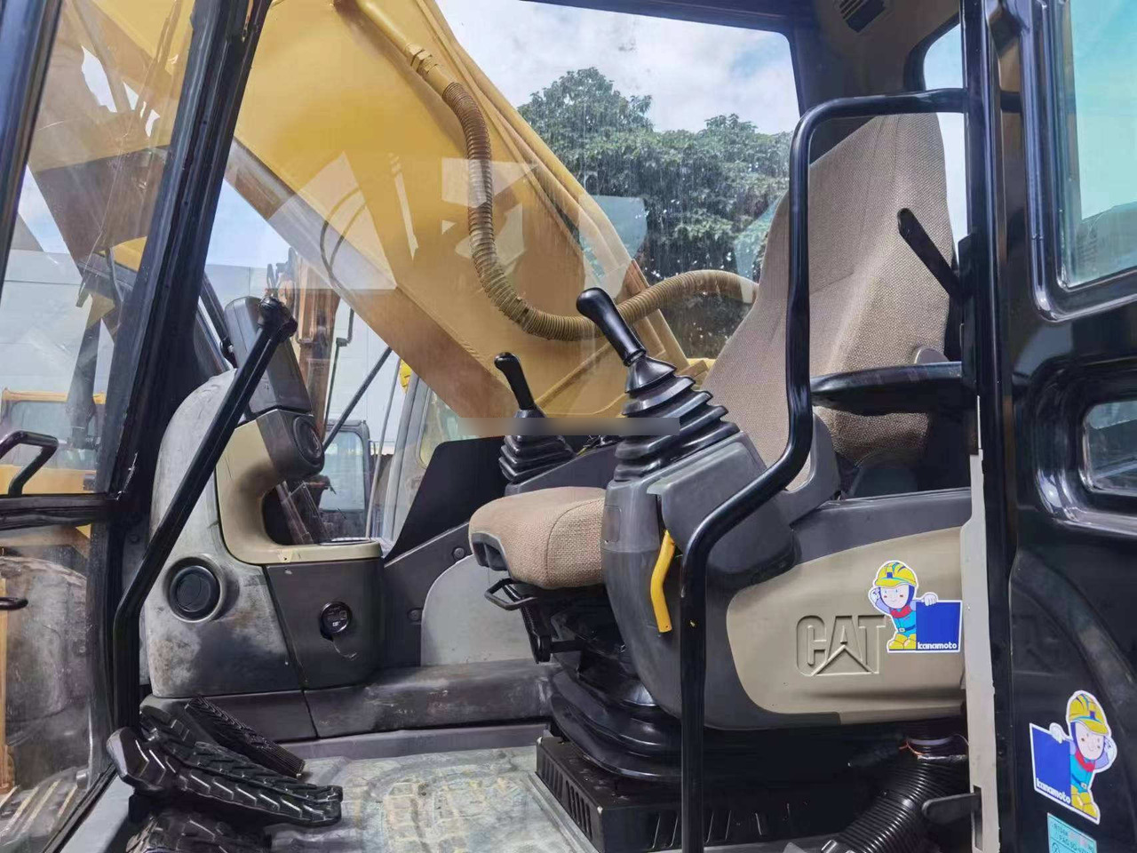 Used Caterpillar excavator CAT 329DL in good condition for sale - Crawler excavator: picture 5 Used Caterpillar excavator CAT 329DL in good condition for sale - Crawler excavator: picture 5