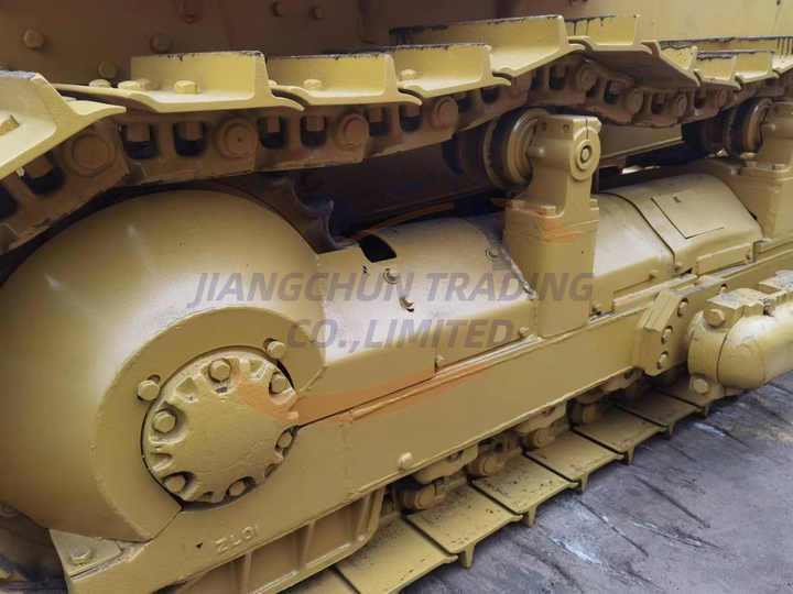 Used Good Condition dozer cat d7g bulldozer Well Maintanced Second hand Caterpillar D7G Crawler Bulldozers D7G D7H D7R - Bulldozer: picture 3 Used Good Condition dozer cat d7g bulldozer Well Maintanced Second hand Caterpillar D7G Crawler Bulldozers D7G D7H D7R - Bulldozer: picture 3