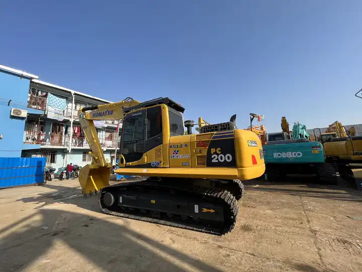 Used Komatsu Pc200-8 Excavator,20 Ton Komatsu Pc200-8n1 Pc220-8mo Hydraulic Crawler Backhoe Medium Excavator Rega In Stock - Crawler excavator: picture 2 Used Komatsu Pc200-8 Excavator,20 Ton Komatsu Pc200-8n1 Pc220-8mo Hydraulic Crawler Backhoe Medium Excavator Rega In Stock - Crawler excavator: picture 2