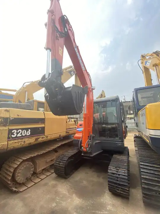 Crawler excavator Used doosan 6ton dx60 excavator on sale in stock: picture 6