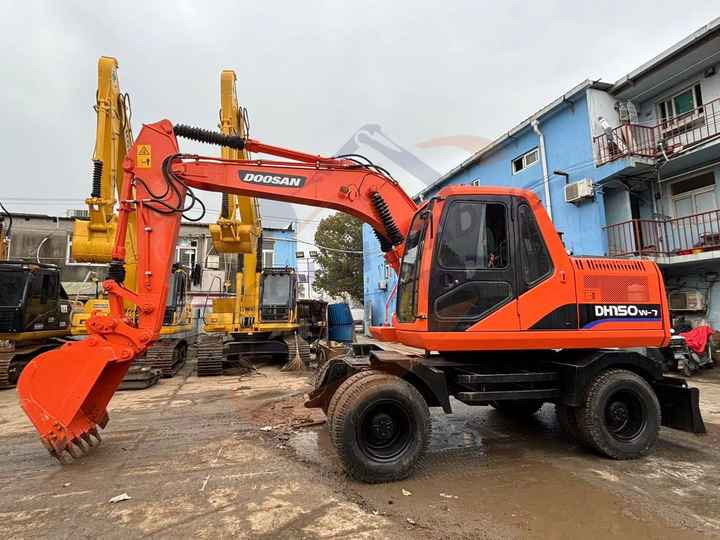 Used excavator doosan dh150 excavators machinery doosan dx60 dx80 dx75 dx225 Good Condition Low price - Crawler excavator: picture 3 Used excavator doosan dh150 excavators machinery doosan dx60 dx80 dx75 dx225 Good Condition Low price - Crawler excavator: picture 3