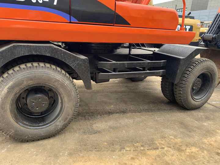 Used excavator doosan dh150 excavators machinery doosan dx60 dx80 dx75 dx225 Good Condition Low price - Crawler excavator: picture 3 Used excavator doosan dh150 excavators machinery doosan dx60 dx80 dx75 dx225 Good Condition Low price - Crawler excavator: picture 3