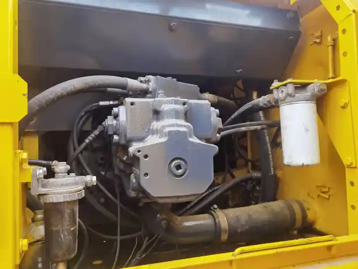 Well- Maintained Original Design Heavy Equipment Used Komatsu Pc300-7 Hydraulic Crawler Excavator In Shanghai - Crawler excavator: picture 4 Well- Maintained Original Design Heavy Equipment Used Komatsu Pc300-7 Hydraulic Crawler Excavator In Shanghai - Crawler excavator: picture 4