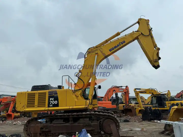 Second hand nice price good condition komatsu pc650 pc600 pc700 65 ton large excavator - Excavator: picture 4 Second hand nice price good condition komatsu pc650 pc600 pc700 65 ton large excavator - Excavator: picture 4
