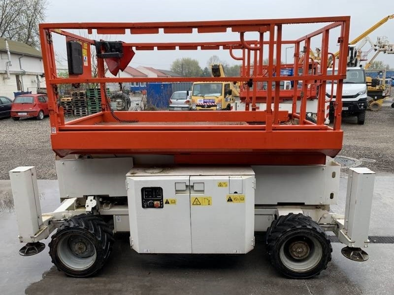 Genie GS-2669 - 10 m, 4x4, diesel - Scissor lift: picture 4 Genie GS-2669 - 10 m, 4x4, diesel - Scissor lift: picture 4