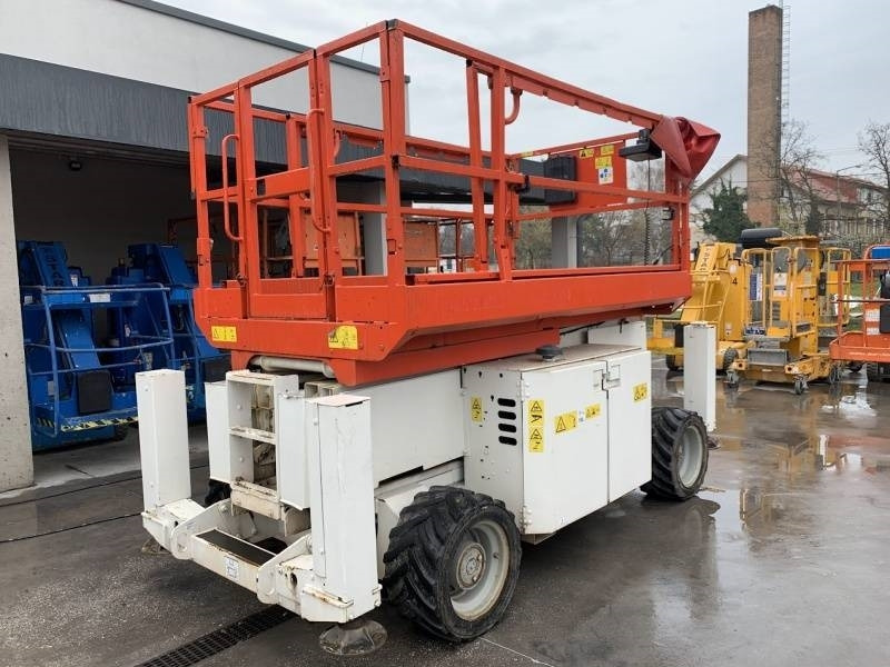 Genie GS-2669 - 10 m, 4x4, diesel - Scissor lift: picture 2 Genie GS-2669 - 10 m, 4x4, diesel - Scissor lift: picture 2